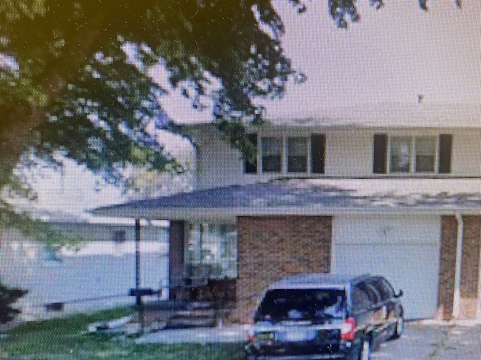 1st image of 2218 E 22nd St
