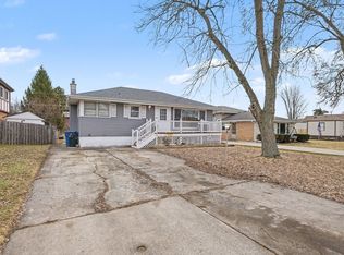10541 S 84th Ave, Palos Hills, IL