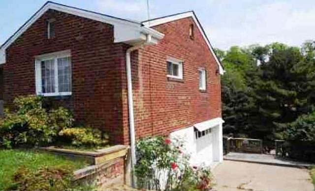 2nd image of 2362 E Beckert Ave