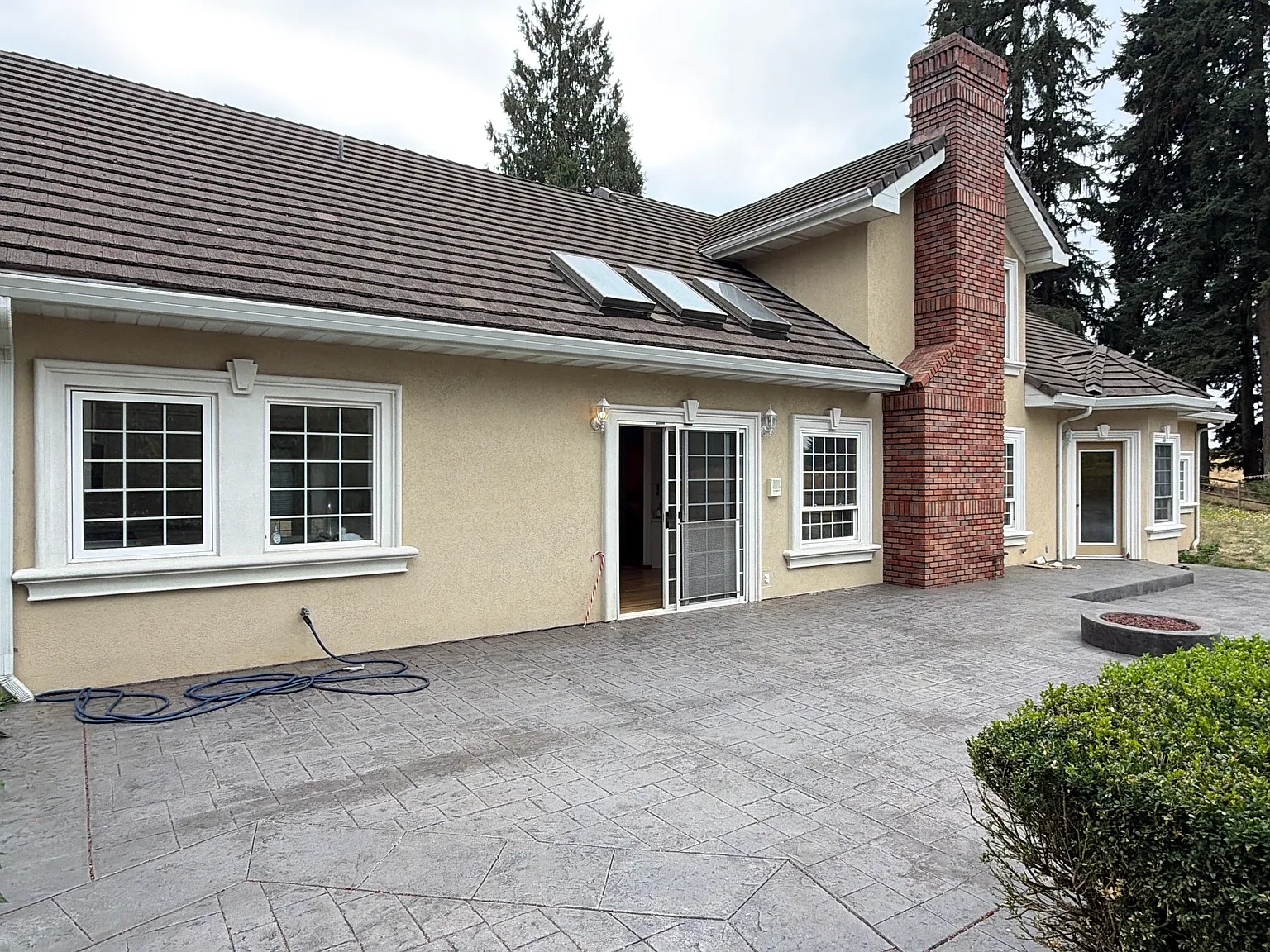 5 bed, 3000 sqft, $3,599 — Photo 4