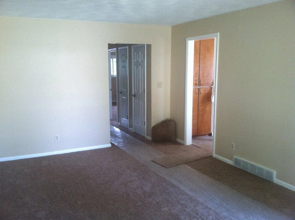 2 bed, 925 sqft, $1,150 — Photo 2