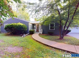 363 Mensching Rd, Roselle, IL 60172