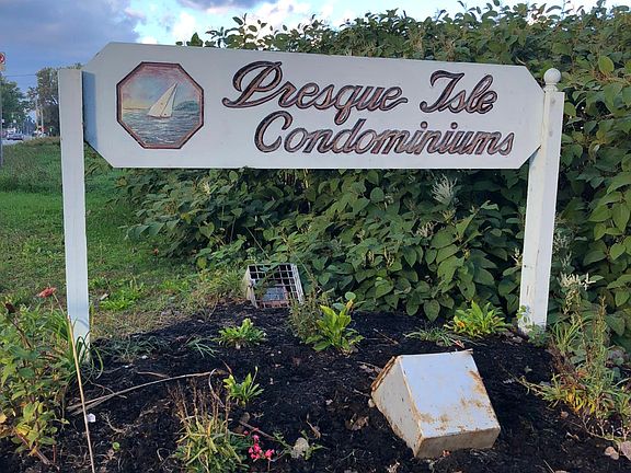 4th image of 303 Presque Isle Blvd #32
