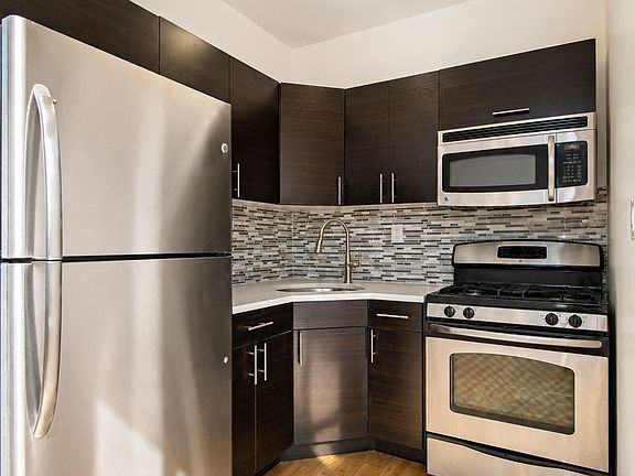 5th image of 457 W 17th St APT 3