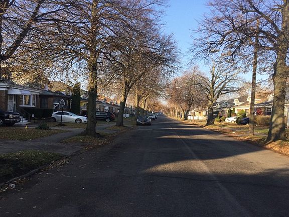 5th image of 236 Millicent Ave