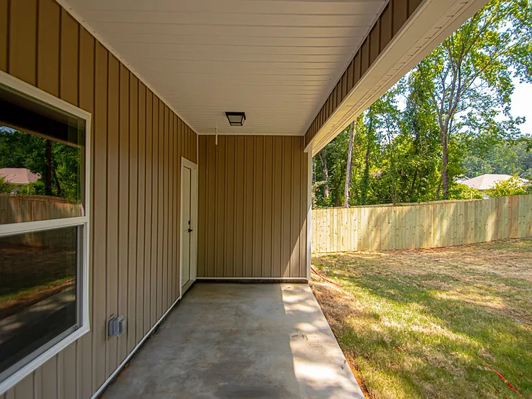 1621 Wilson Rd — Photo 35