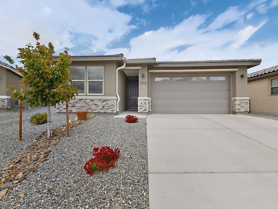 1st image of 1318 Vallecito Ct NW