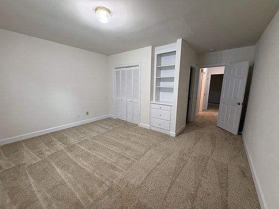 5th image of 3011 Buckingham Rd NW #A