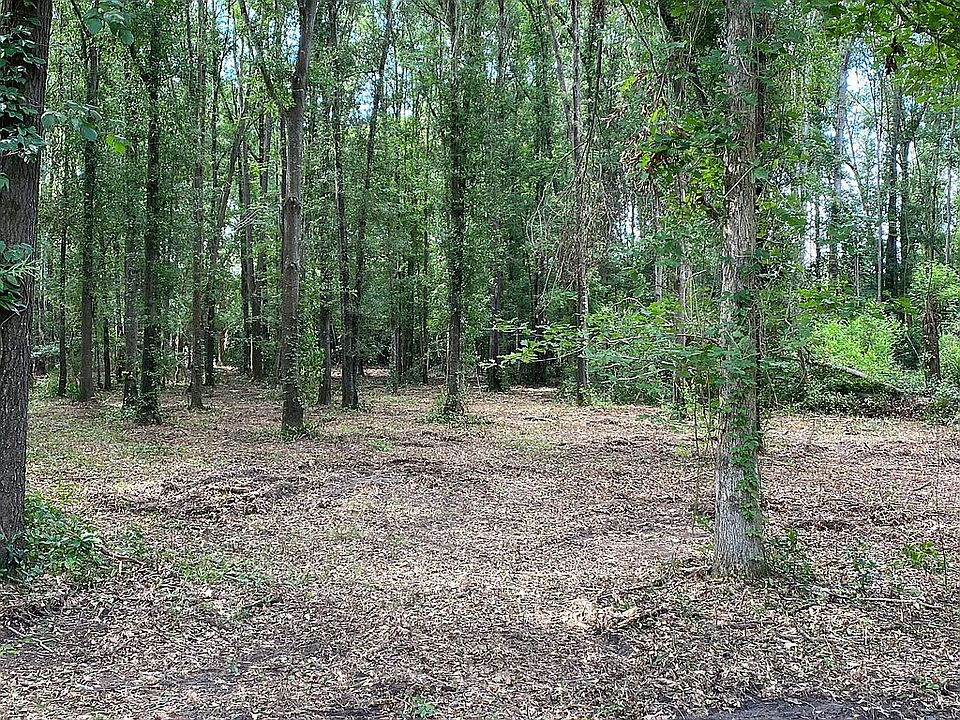 Lot 10 selling with Lot 11