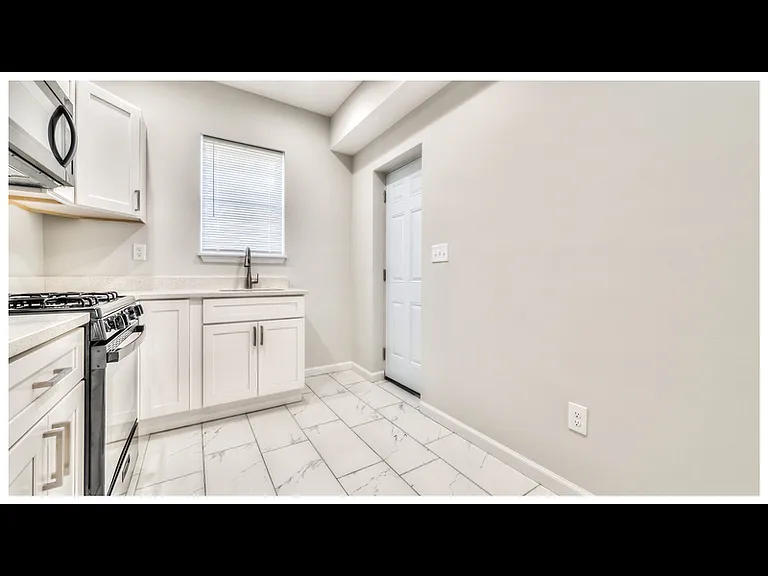 3336 W Caton Ave — Photo 12