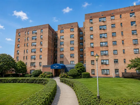 29-30 137th Street #3K, Flushing, NY 11354
