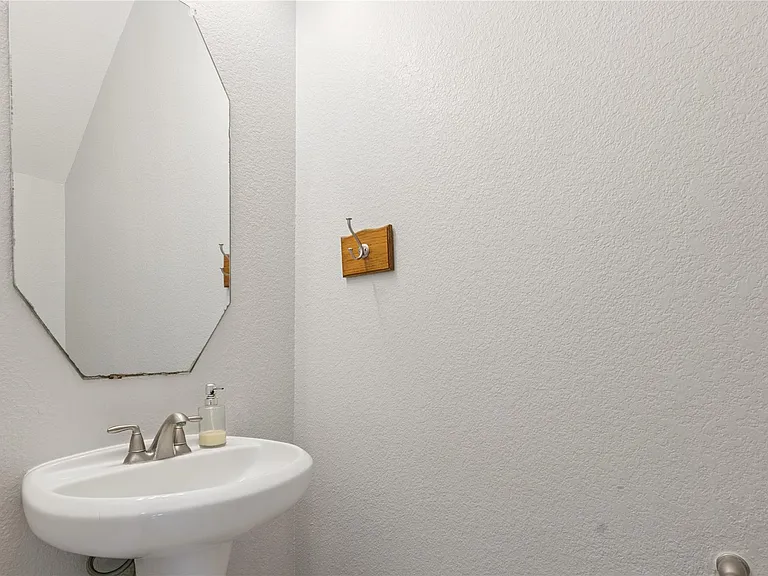5218 Misty Ln — Photo 13