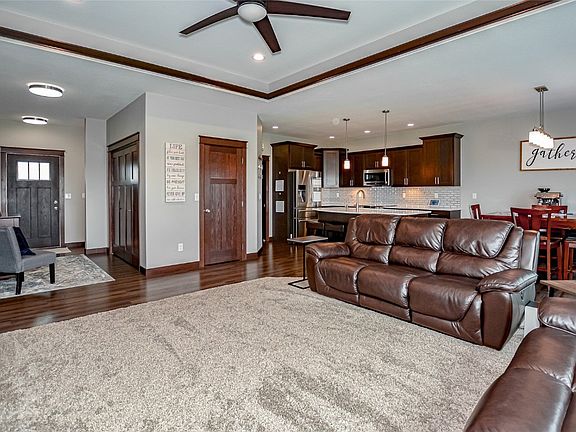 5th image of 145 Shiloh Vista Ave