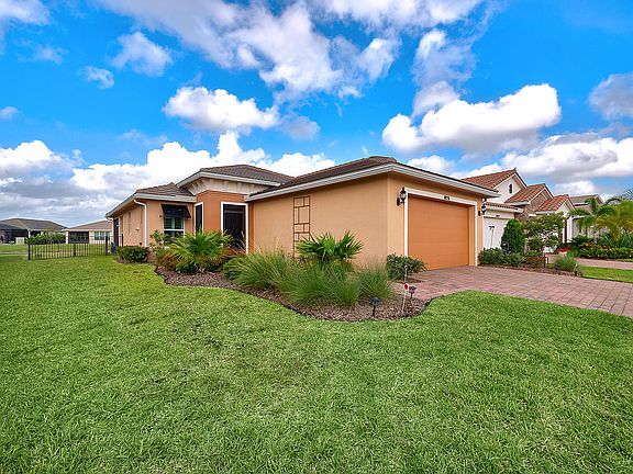 4th image of 10251 SW Yellowwood Ave