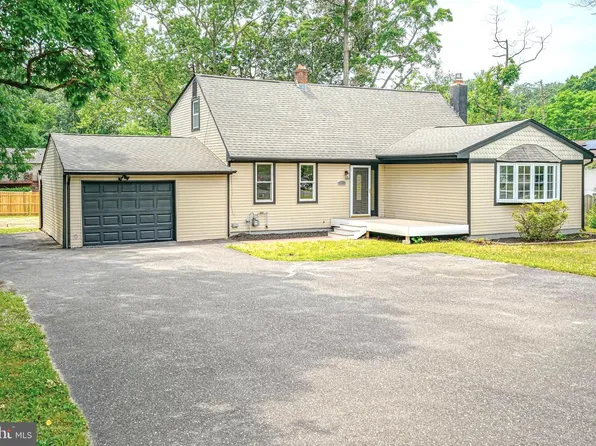 299 Hickstown Rd, Sicklerville, NJ 08081
