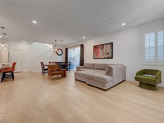3rd image of 3633 Portici Ln
