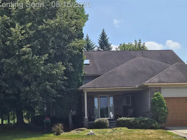 45113 Lindsey Dr, Belleville, MI 48111