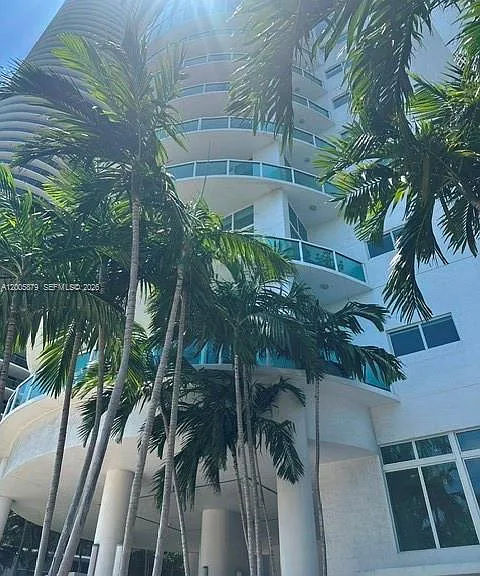 1800 N Bayshore Dr #1506 — Photo 2