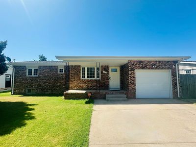 1607 Apache Rd, Dodge City, KS, 67801