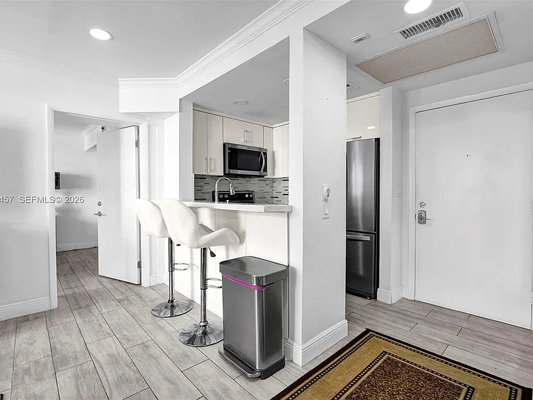 1460 Ocean Dr #305 — Photo 17