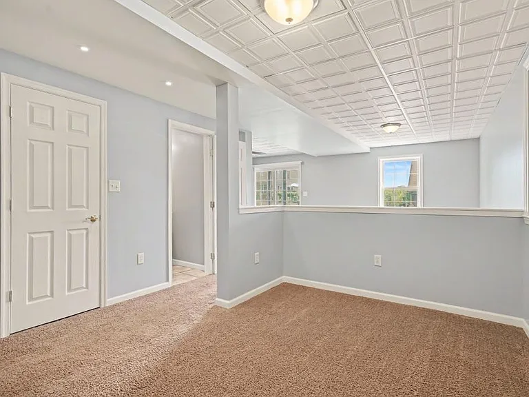 5050 Mendenhall Dr — Photo 22
