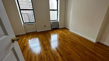 Rented by HOLTON REAL ESTATE INC.