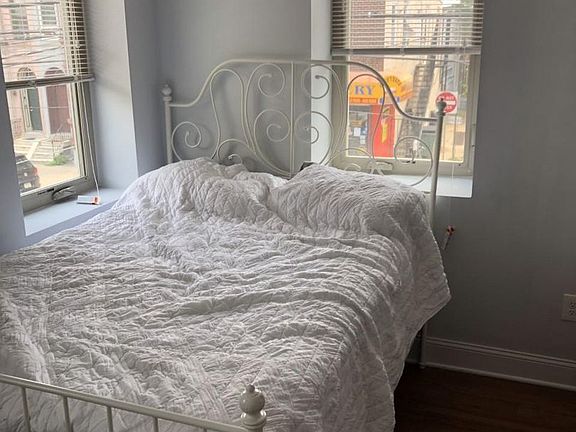 5th image of 2200 Saint Albans St #2