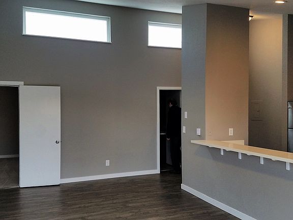 5th image of 4040 7th Ave NE APT 405