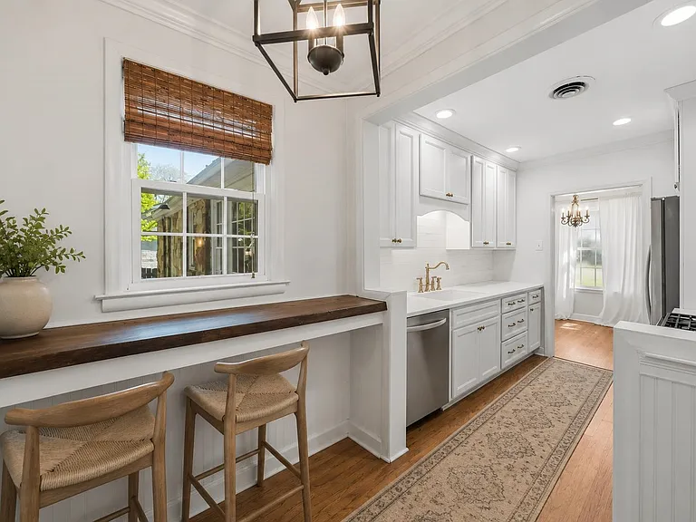 3784 Philwood Ave — Photo 17
