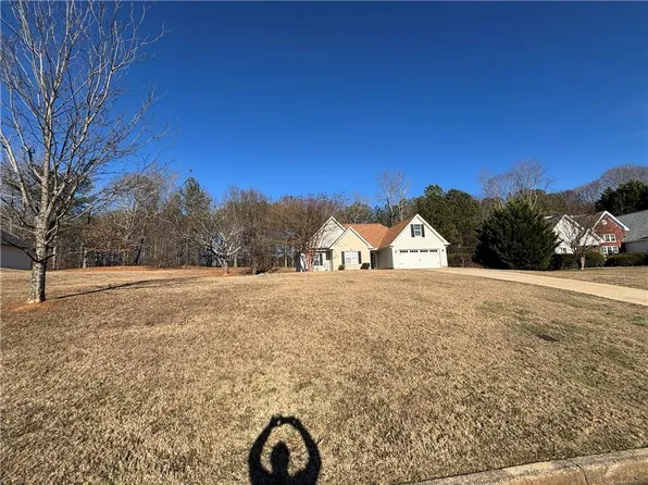 3720 Scotland Ln, Snellville, GA 30039