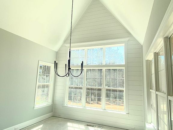 3rd image of 6413 Camellia Creek Dr