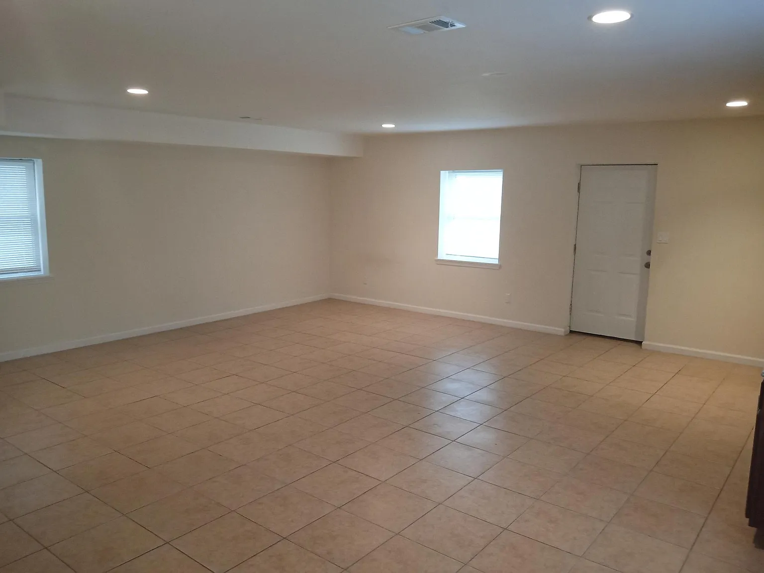 1 bed, 735 sqft, $1,135 — Photo 4
