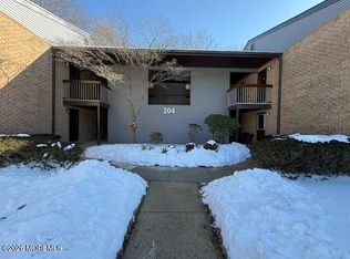 204 Covered Bridge Blvd Unit F, Englishtown, NJ 07726