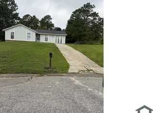 3315 Red Fox Rd, Spring Lake, NC 28390