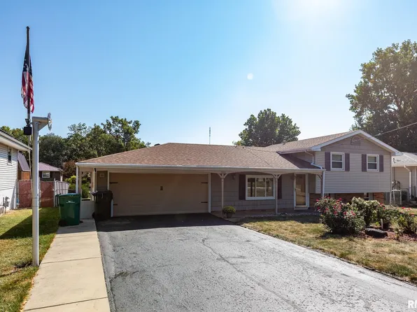 1203 Springfield Rd, East Peoria, IL 61611