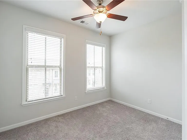 2701 Cedar Pine Way — Photo 34