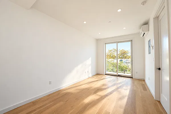 Living room, photo 3