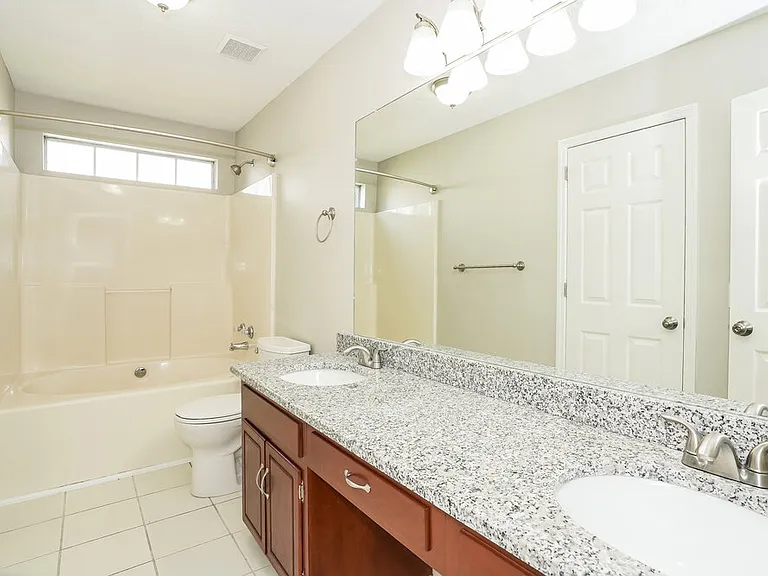 1207 Cedarbend Dr — Photo 12