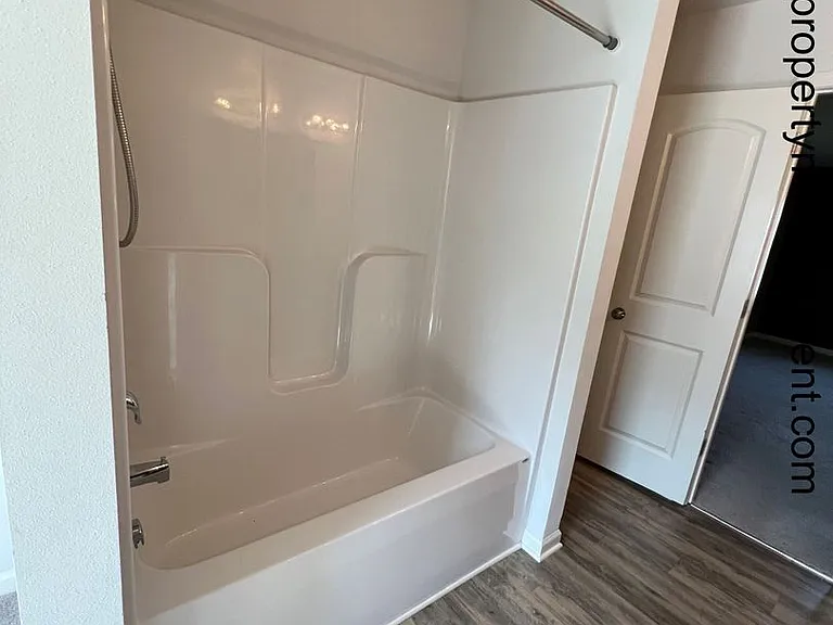 360 Hillside Dr — Photo 28