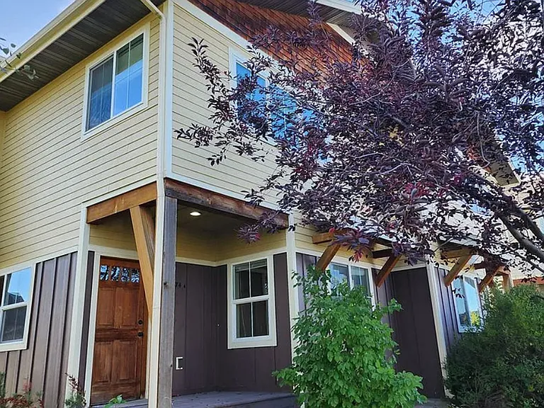 374 Kimball Ave #A — Photo 1
