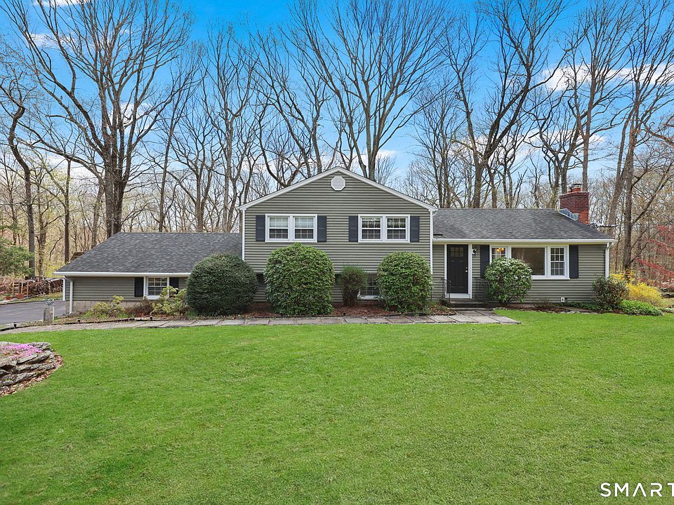 1st image of 115 Williamsburg Drive