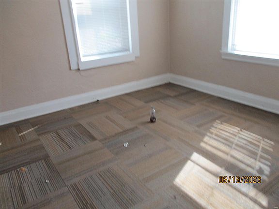4th image of 214 Emerling Dr