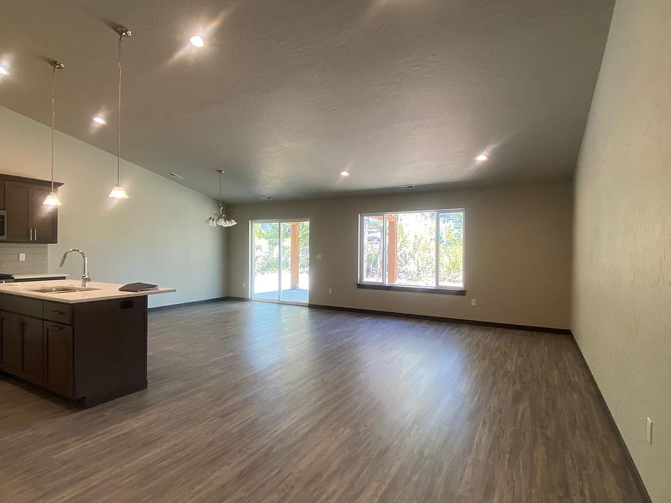 194 Carnelian Ave Ponderay, ID, 83852 Apartments for Rent Zillow