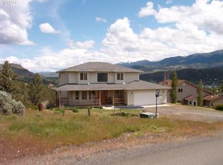 217 NW Valley View Dr, John Day, OR 97845