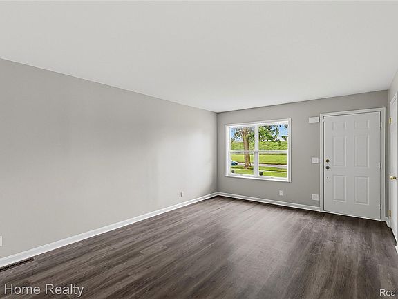 2nd image of 421 1st Ave