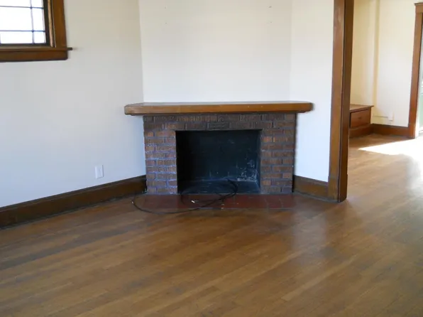 (undisclosed Address), Lakewood, OH 44107