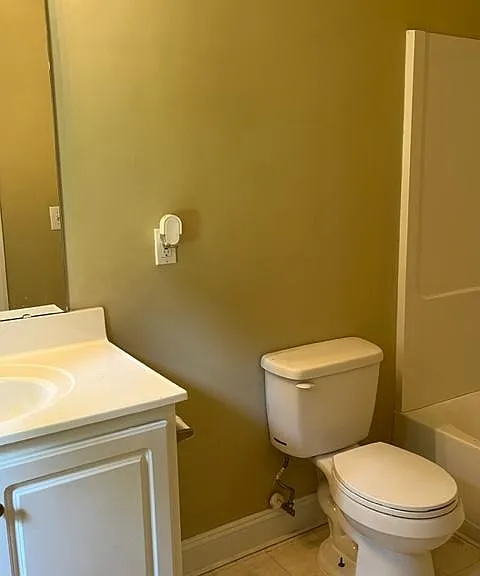 Lower Level Bath