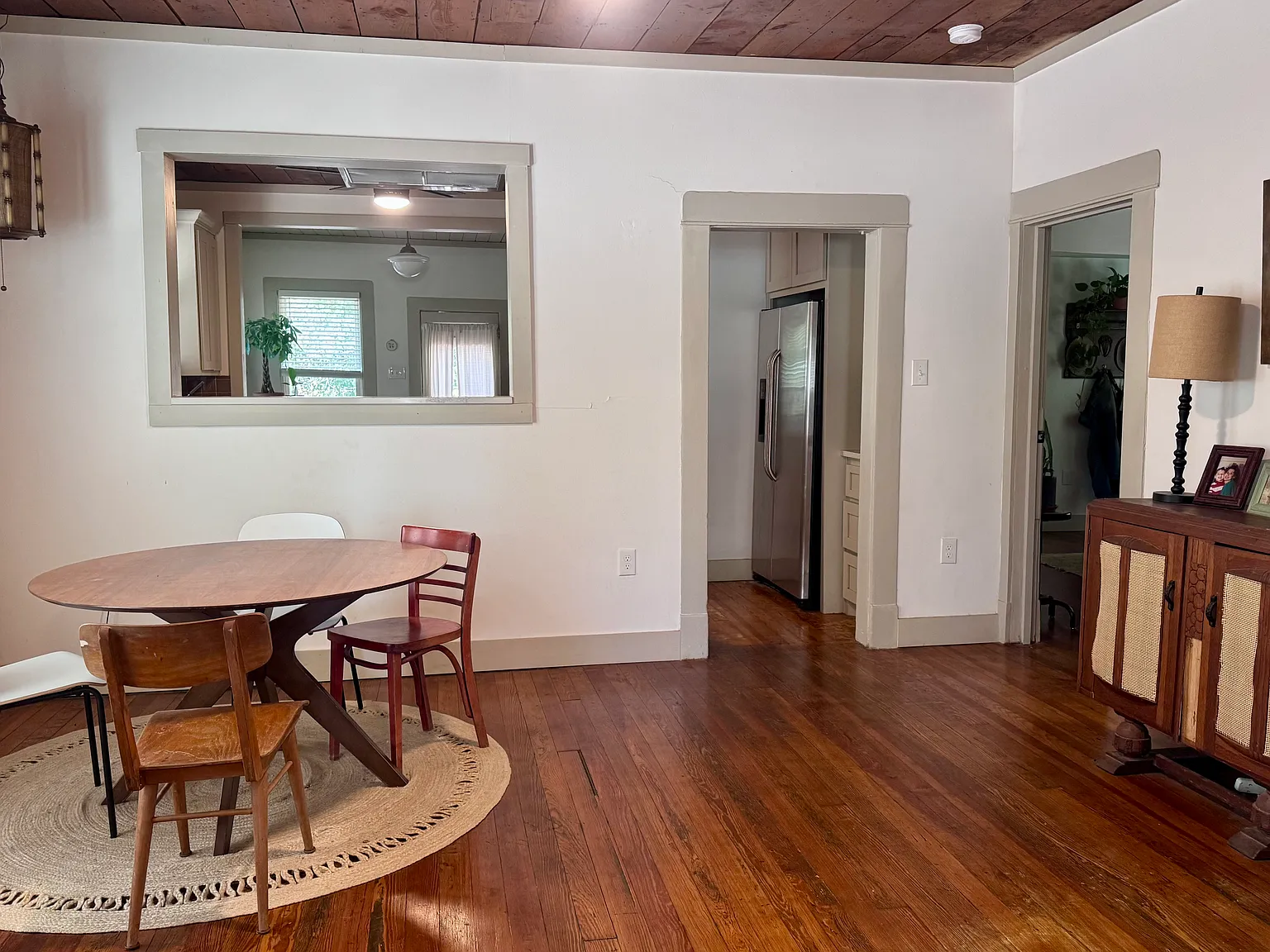 3 bed, 2.5 bath, 2250 sqft, $2,000 — Photo 4