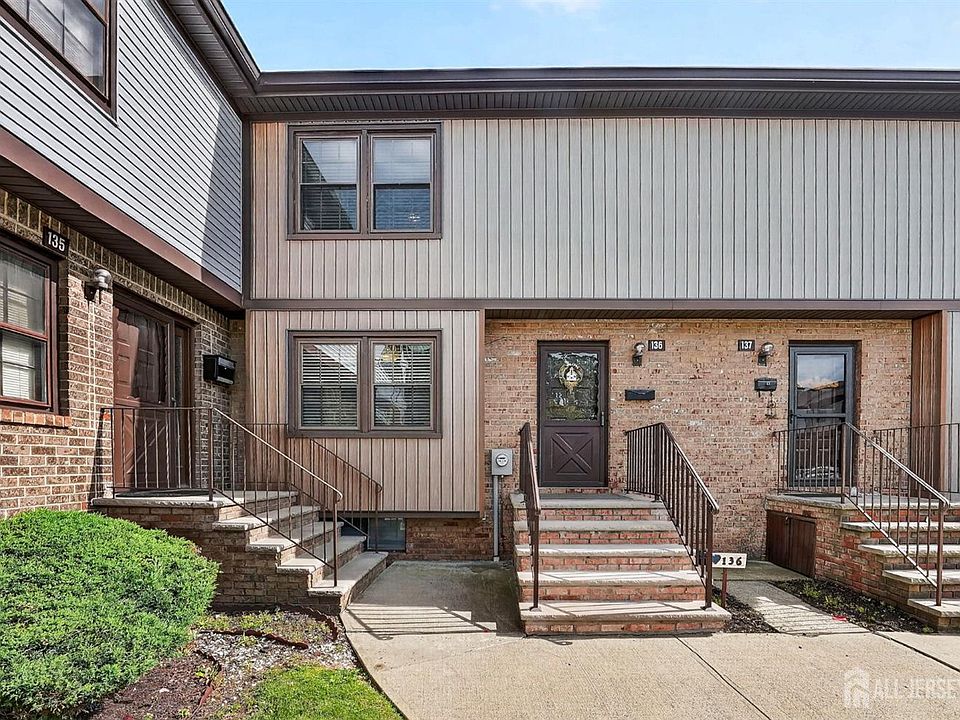 1st image of 136 Highview Dr