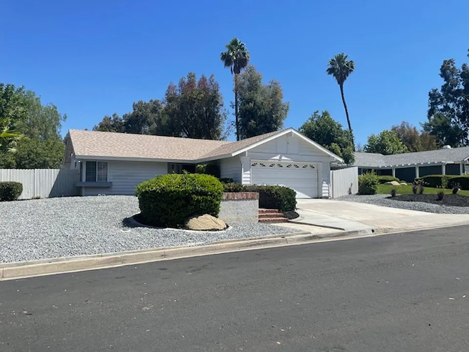 30274 Nebula Ln